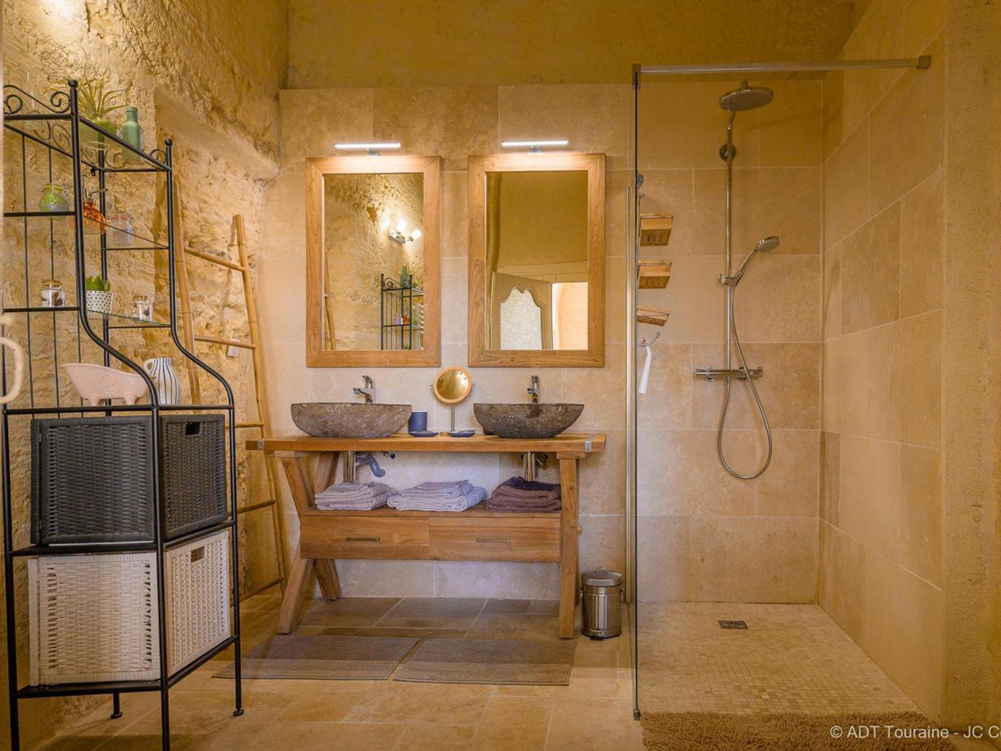 Maison Troglodyte Elegante Avec Spa, Salle De Jeux Et Jardin Clos A Vouvray - Fr-1-381-87 Ngoại thất bức ảnh