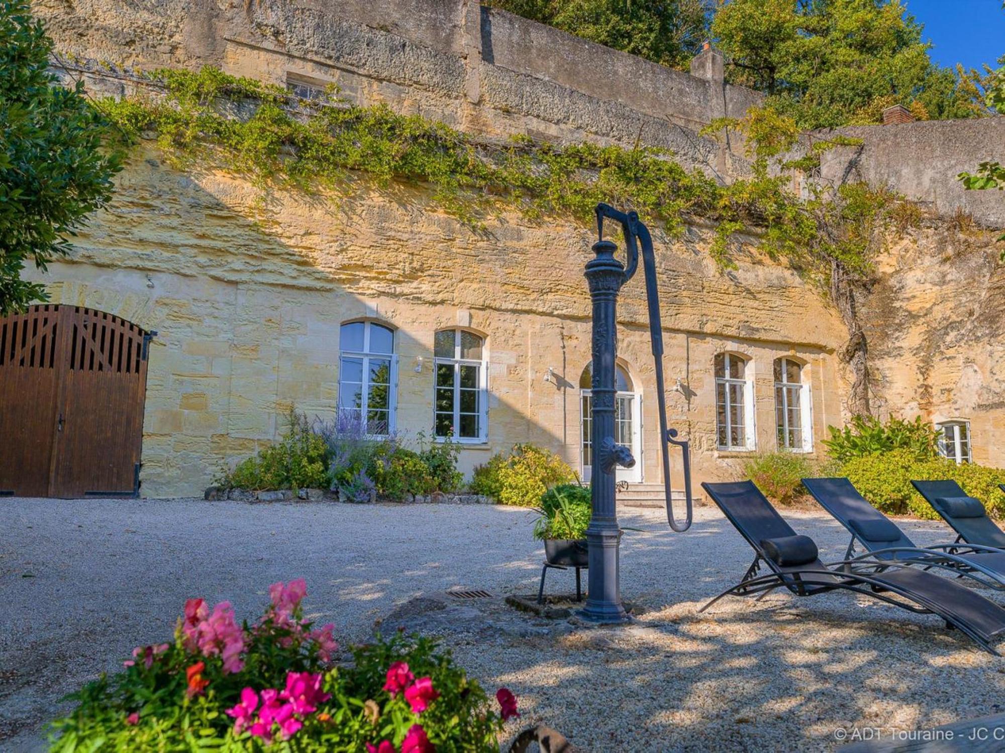 Maison Troglodyte Elegante Avec Spa, Salle De Jeux Et Jardin Clos A Vouvray - Fr-1-381-87 Ngoại thất bức ảnh