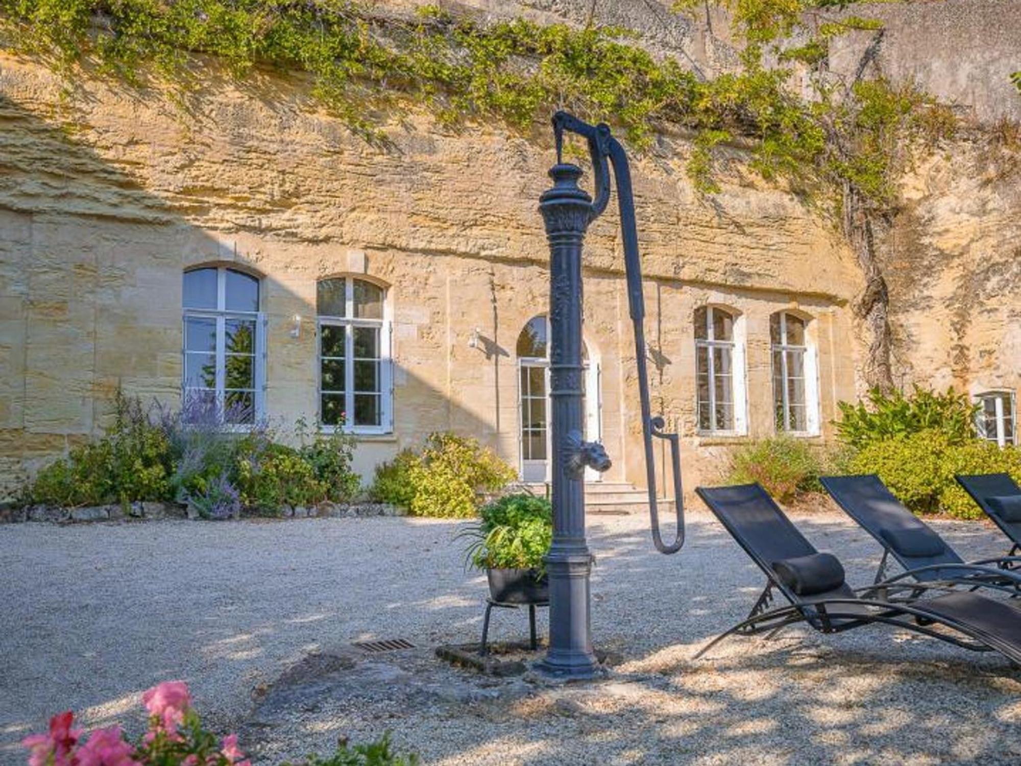 Maison Troglodyte Elegante Avec Spa, Salle De Jeux Et Jardin Clos A Vouvray - Fr-1-381-87 Ngoại thất bức ảnh